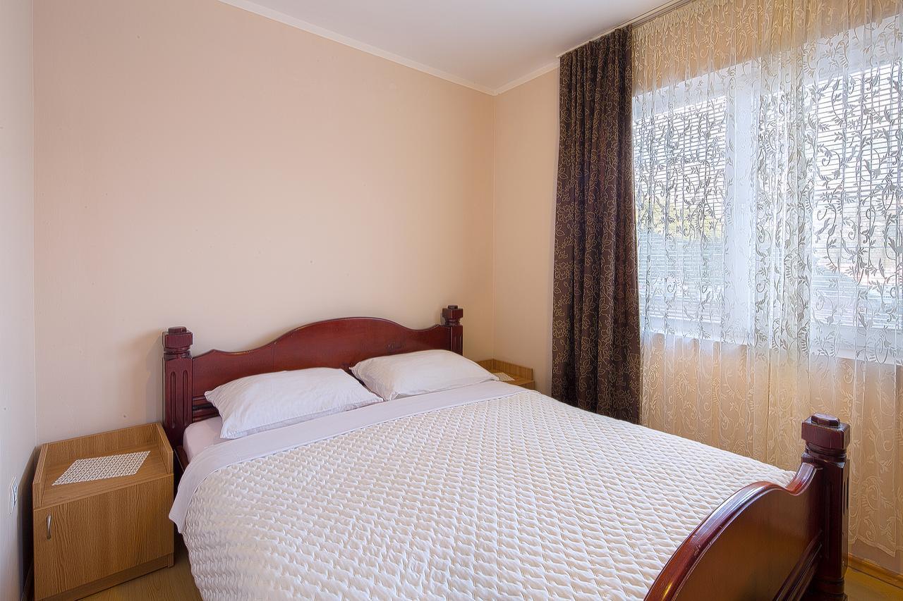 Apartmani Zeljko Vujovic Budva Exteriör bild