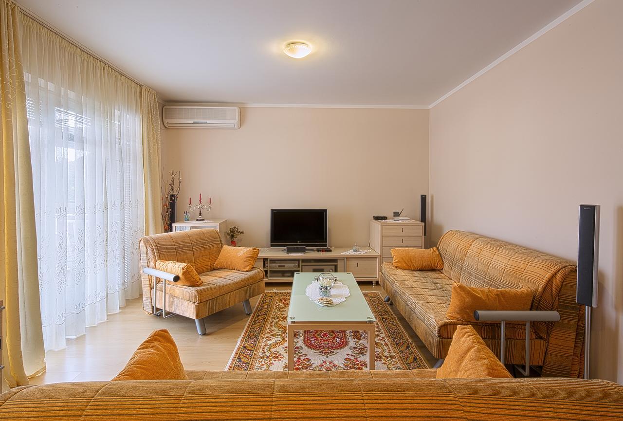 Apartmani Zeljko Vujovic Budva Exteriör bild