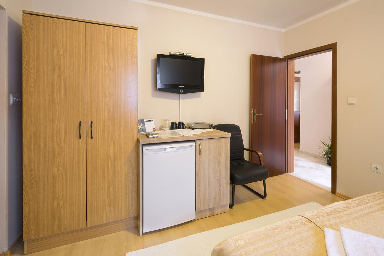 Apartmani Zeljko Vujovic Budva Exteriör bild