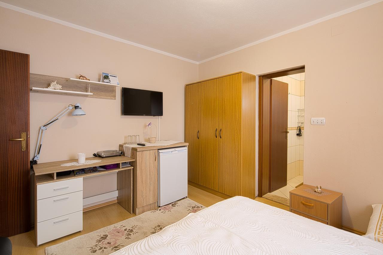Apartmani Zeljko Vujovic Budva Exteriör bild
